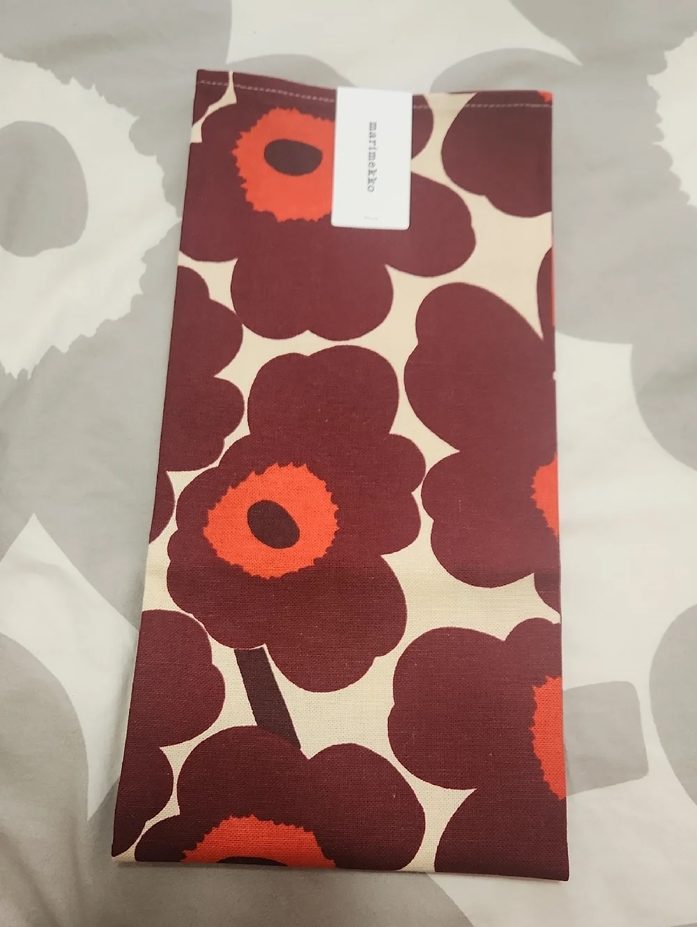 Marimekko Pieni Unikko Tea Towel burgundy/ Red / Cream - Picture 2 of 6
